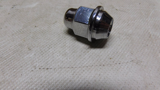 Radmutter Kegelbund Hutmutter Hyundai Kia M12x1,5 H35 SW21 Chrom
