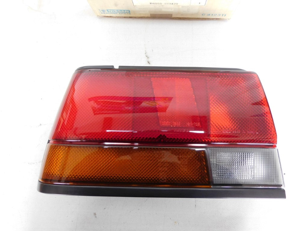 Rücklicht Heckleuchte Lamp links B655588M20 Nissan Sunny N13