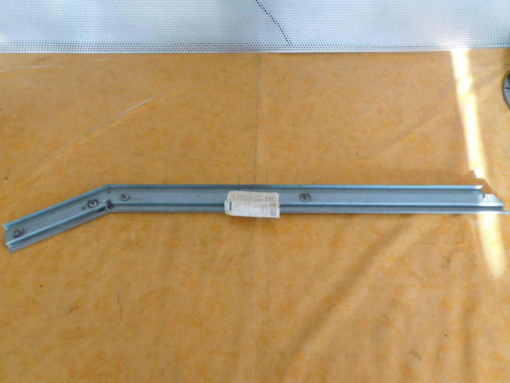 Zusammnenbau Hutprofil OMNIplus Mercedes-Benz A3256150750010 Q3256150750010