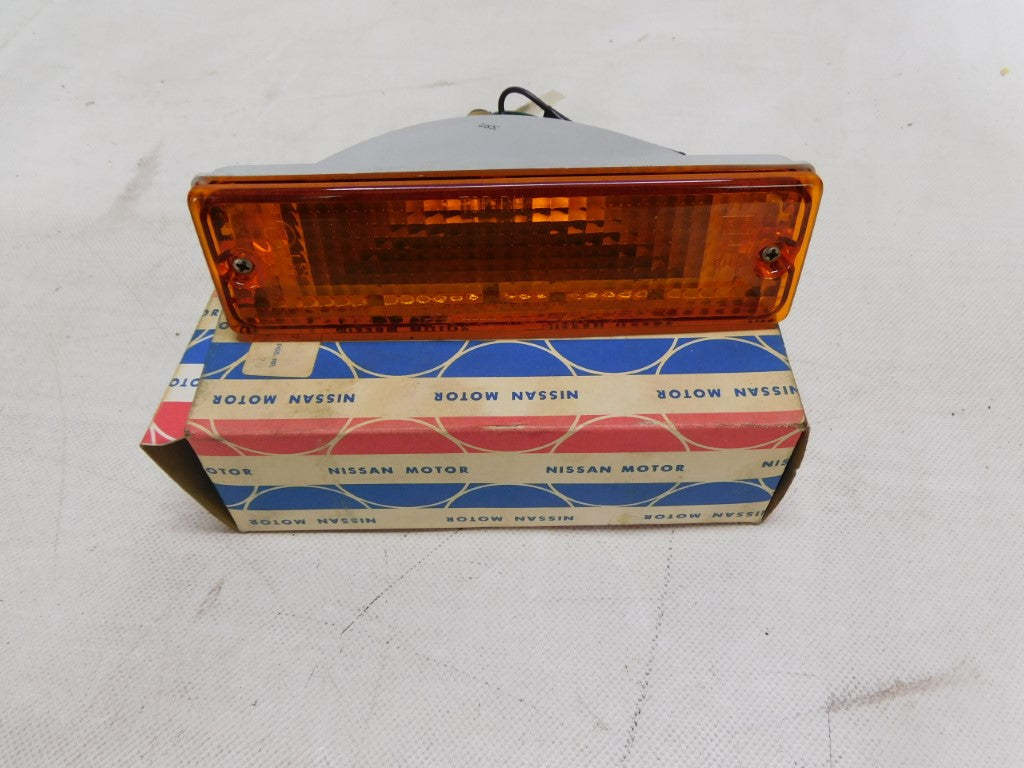 Blinker Lamp FR Comb 2612008M01 Nissan Datsun Cherry N12