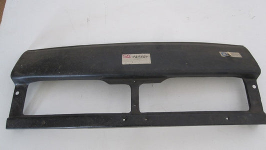 Frontblech unten mitte 131560 Mercedes W114 / W115 /8