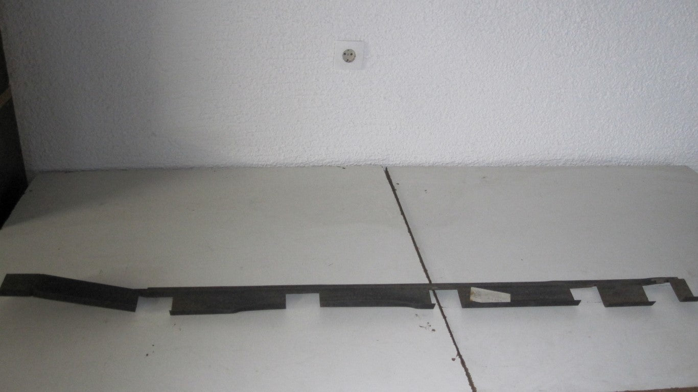 Unterbodenblech links 411251 VW Bus T2 Bj 1972 - 79 ab Chassisnr 32172567